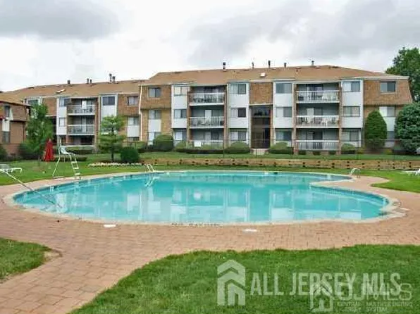 312 Edison Glen Ter, Edison, NJ 08837