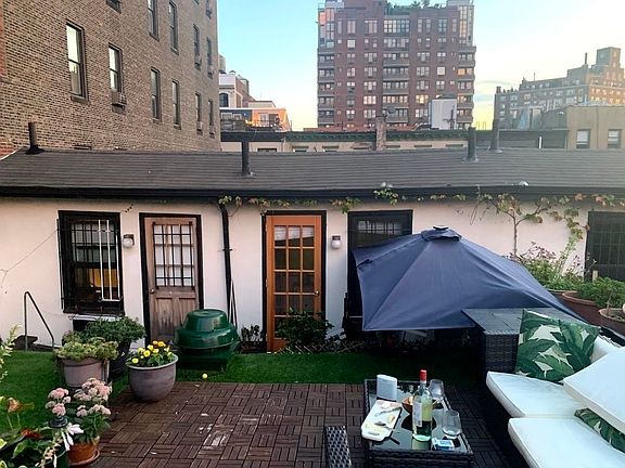 3rd image of 226 W 15th St Penthouse 1