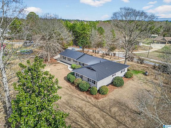 3rd image of 112 Meadowview Cir