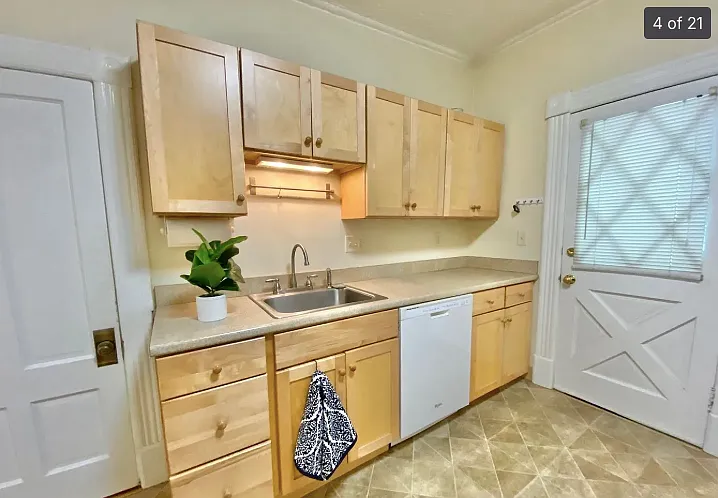 21 Hadley St #A — Photo 4