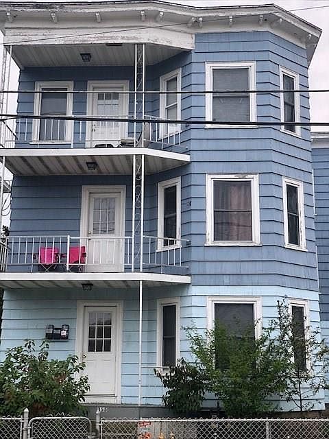 2nd image of 355 Paradis Ave