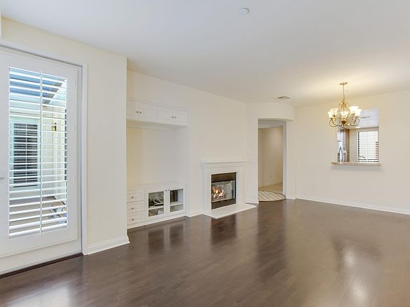 5th image of 5625 Crescent Park W APT 414