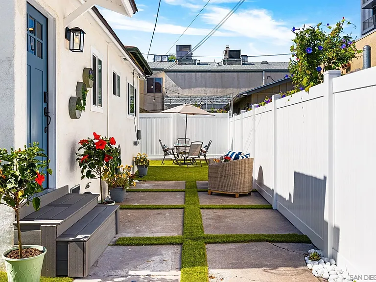 3060 Polk Ave — Photo 13