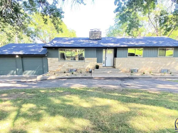 4723 SW Cedar Crest Rd, Topeka, KS 66606
