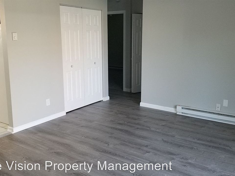 2nd image of 24027 W Hazelcrest Dr Ste 102
