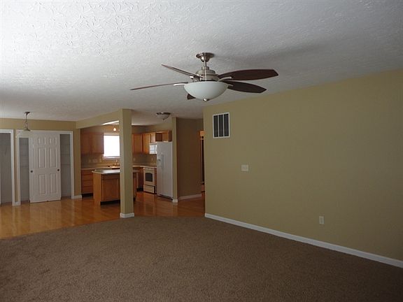 3rd image of 5581 Windsor Court