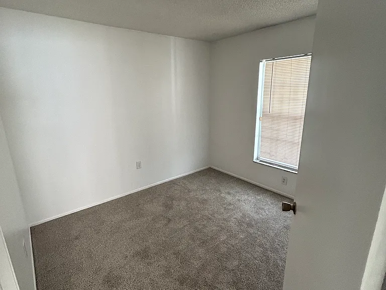 1432 Lakehurst Way — Photo 16