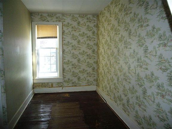 5th image of 148 Hamilton St