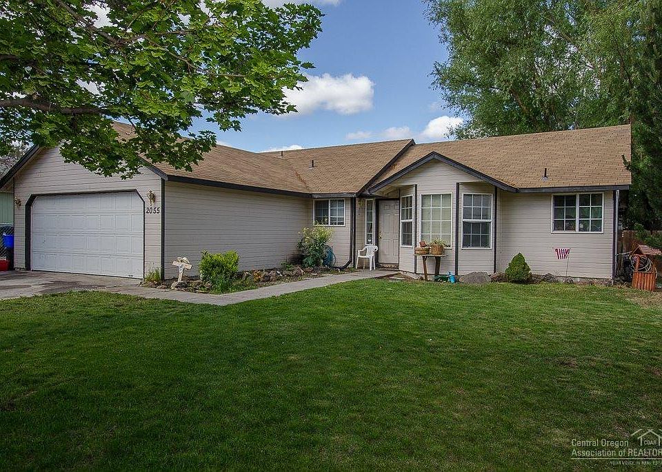 2nd image of 2055 SW 30th St