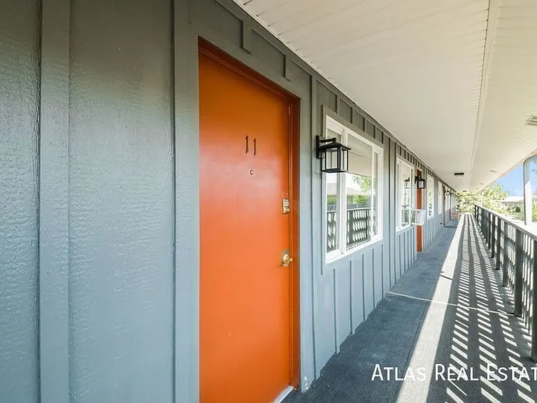6484 W 13th Ave — Photo 18