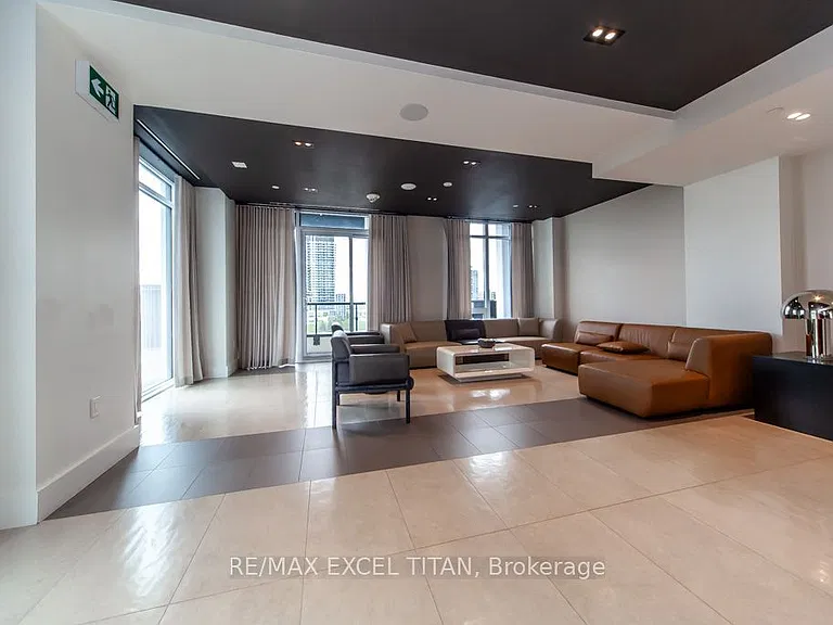 8868 Yonge St #602-E — Photo 29