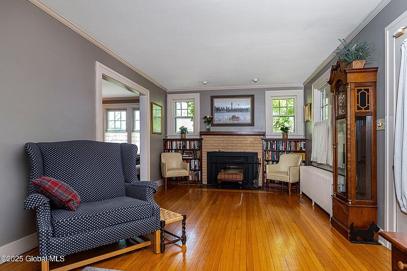 5th image of 7 Capitol Avenue