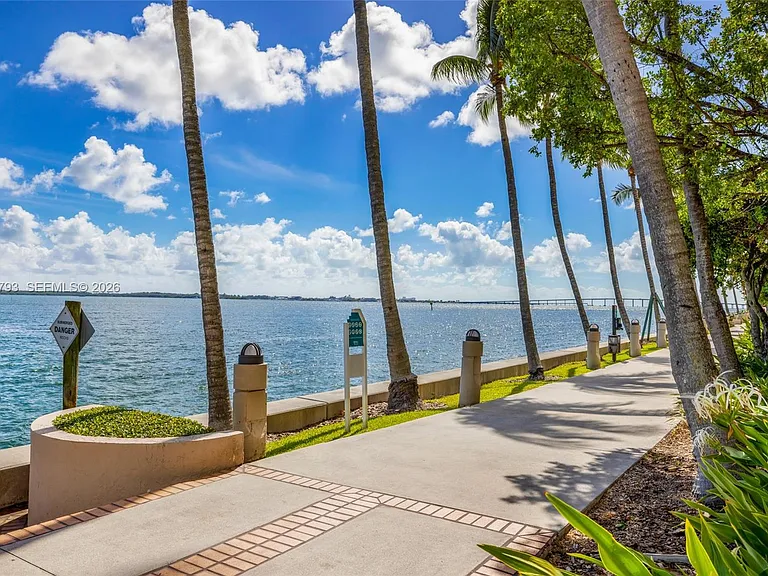 540 Brickell Key Dr #809 — Photo 19