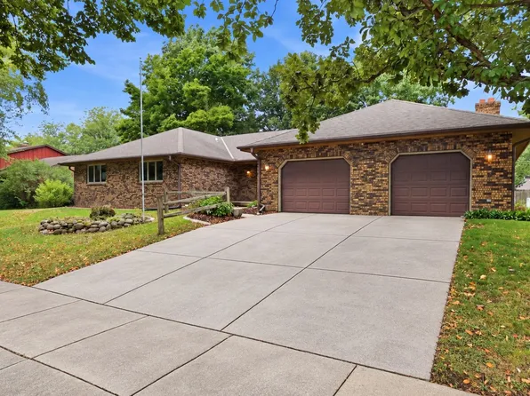 1414 Red Cloud Ln, Madison, WI 53704
