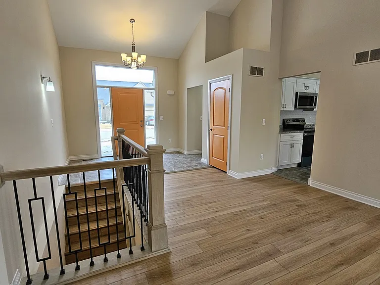 42405 Stanford Way — Photo 17
