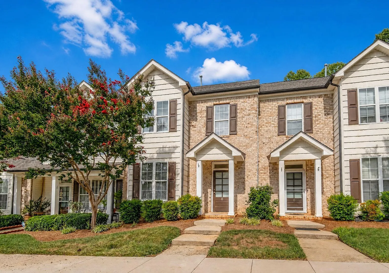 Beautifully Updated 3 Bedroom Home in a Quiet area 8 Hydrangea Ct — Photo 1