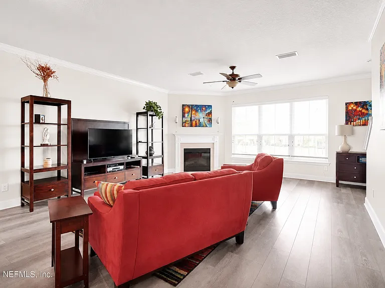 4496 Congressional Dr — Photo 3