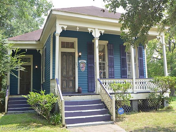 2nd image of 357 Congress St