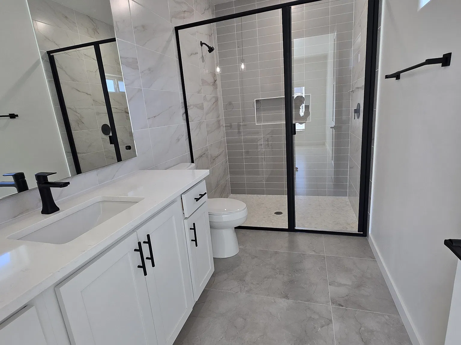 4 bed, 1879 sqft, $2,550 — Photo 4