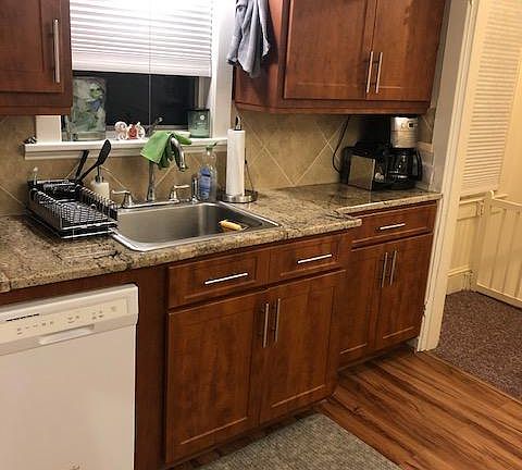 3rd image of 116 Elm Ave APT 2
