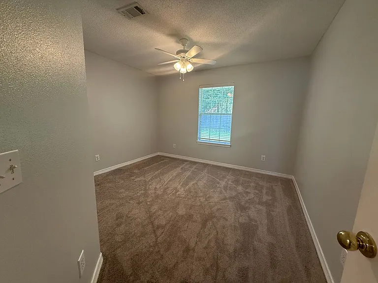 4902 Chads Cir — Photo 18