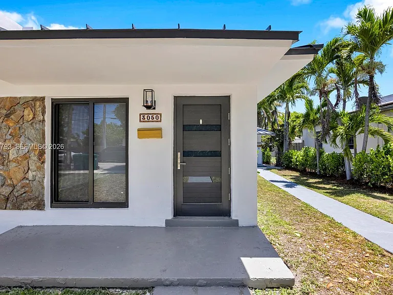 3050 SW 26th St #3050 — Photo 3