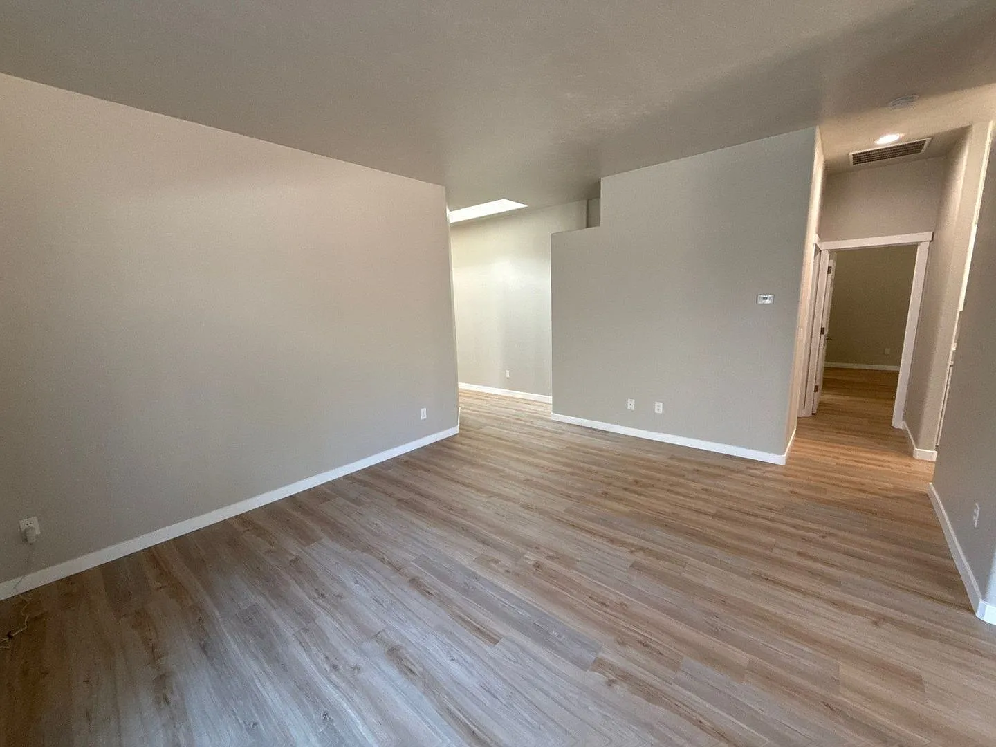3 bed, 2.0 bath, 1380 sqft, $2,495 — Photo 4