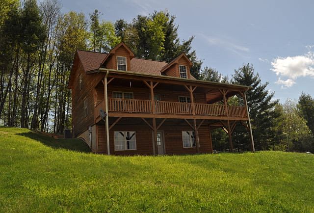 1st image of 142 Comfort Pl
