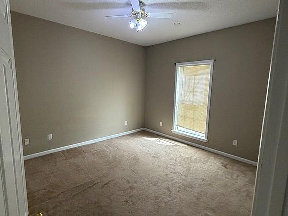 3rd image of 108 Brittany Dr