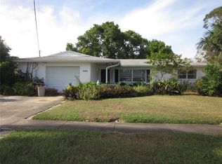 688 Gershwin Dr, Largo, FL 33771