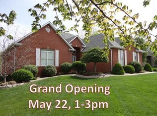 10 E Huntington Dr, Maryville, IL