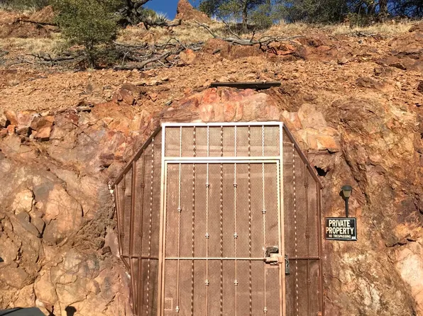 127 High Road #42, Bisbee, AZ 85603
