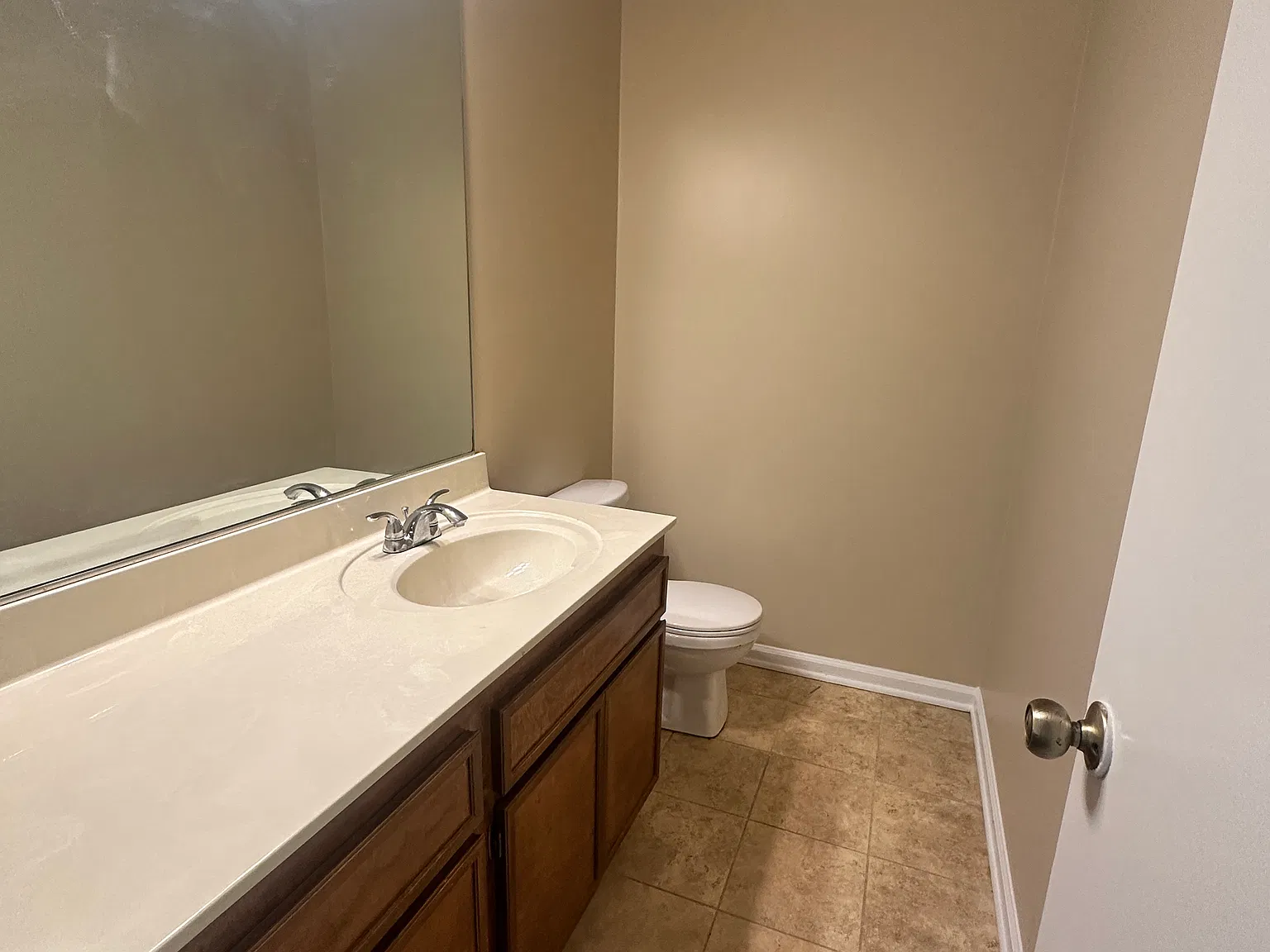 2 bed, 1.5 bath, 1419 sqft, $1,450 — Photo 4