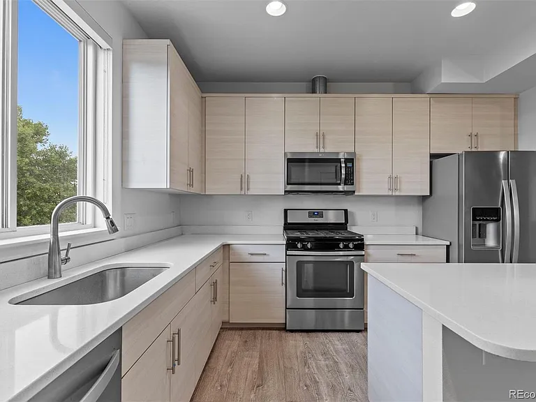 840 Kalamath St — Photo 6