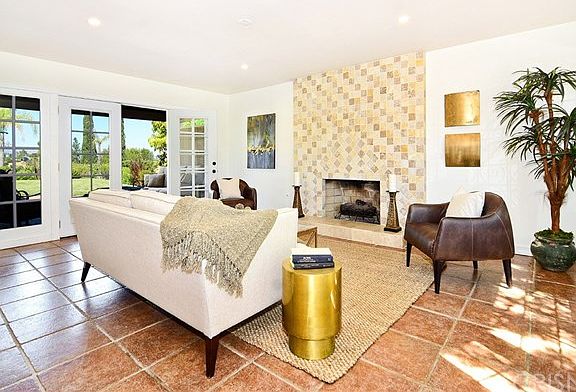 5th image of 18761 Pasadero Dr