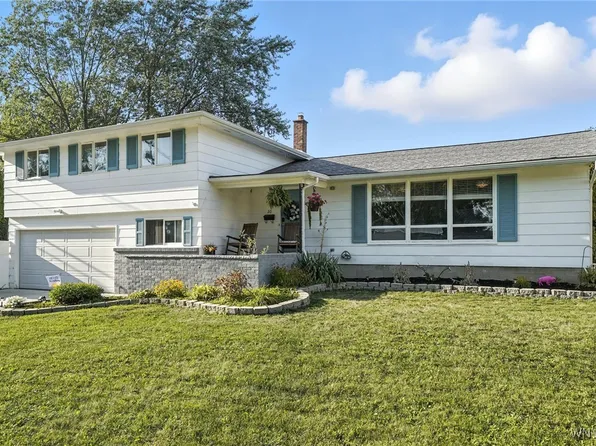 20 Berwin Dr, Amherst, NY 14226