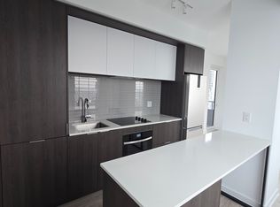 395 Square One Dr #2810, Mississauga, ON L5B 0E2