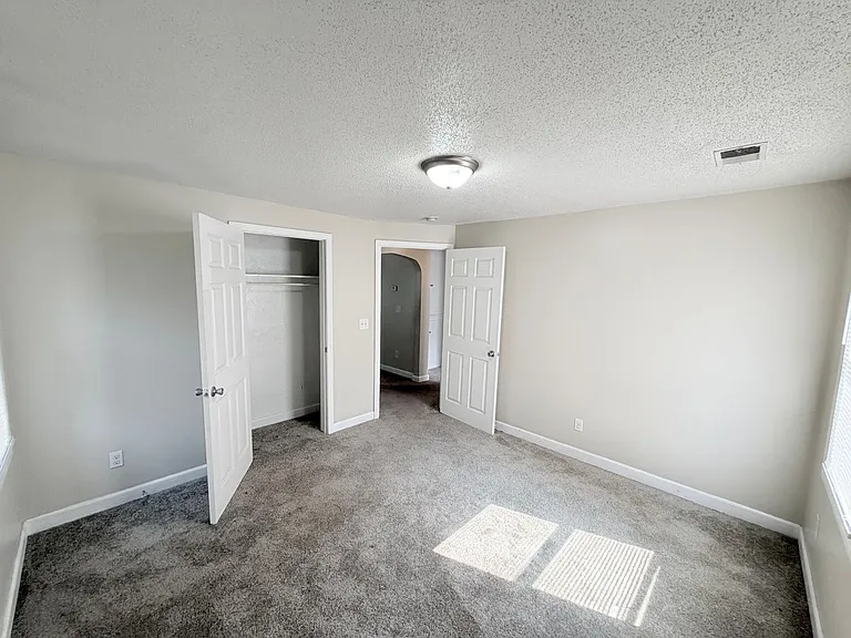 6215 Lathrop Ave — Photo 5