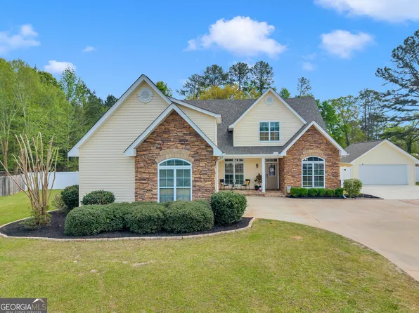 208 Hedge Row, Dublin, GA 31021