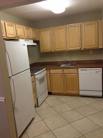 2nd image of 218 Meadows Cir