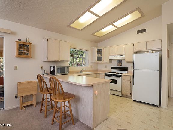 4th image of 1554 S Mano Ln