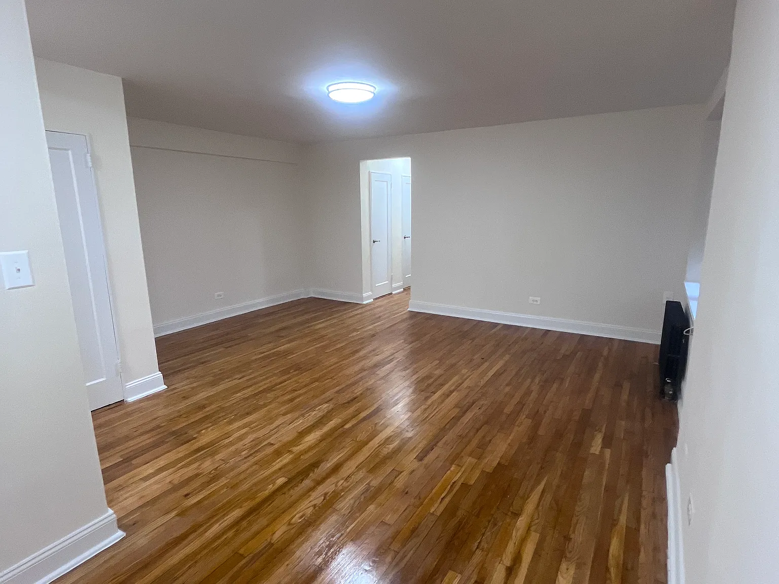 1 bed, 650 sqft, $2,200 — Photo 2