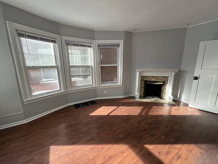 576 Potomac Ave #3 — Photo 16
