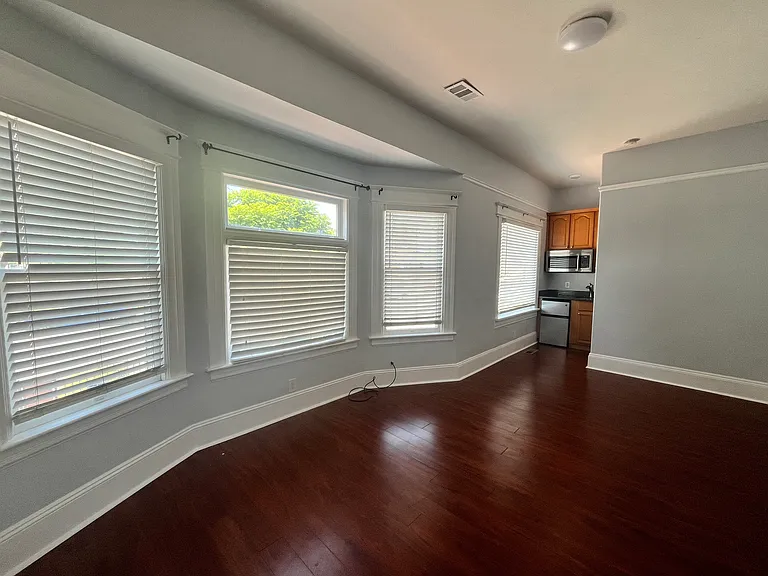 145 George St #5 — Photo 9