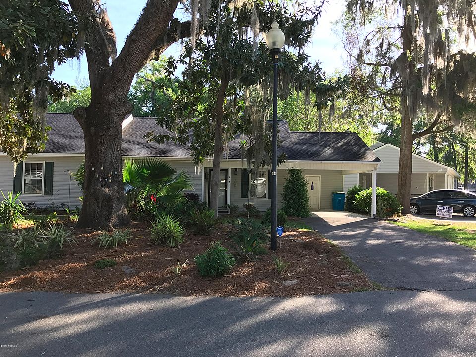 2nd image of 165 Cedar Grove Circle