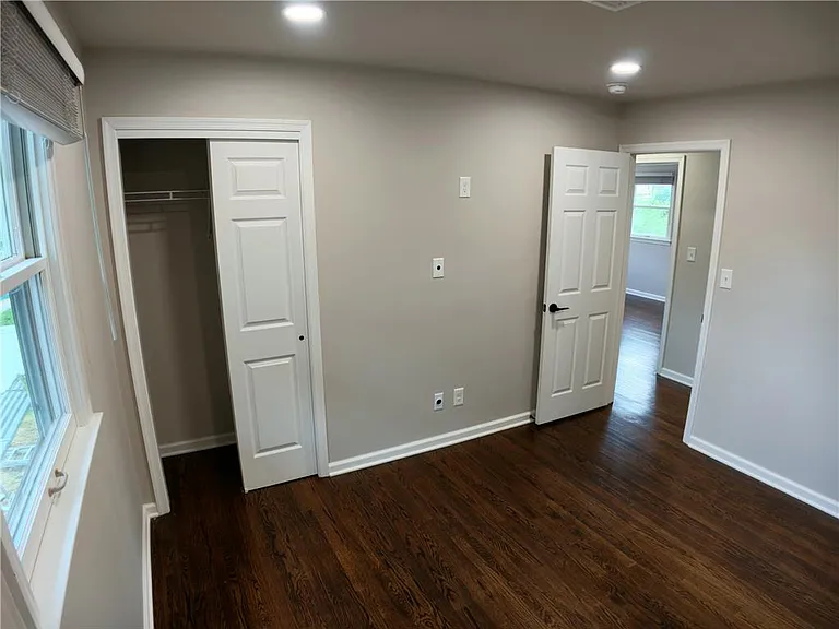 2834 Center St — Photo 24