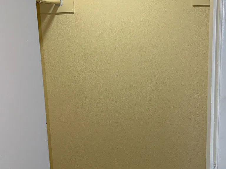 Lincoln Village Apartments — Photo 25