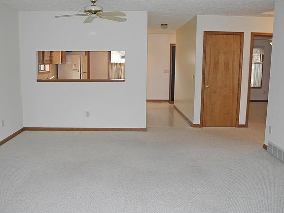 5th image of 4884 Weston Ave