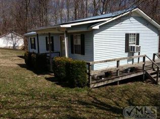 120 Cabin Ln, Red Boiling Springs, TN 37150