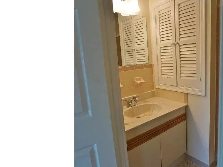 206 S Snowdon Ct — Photo 11
